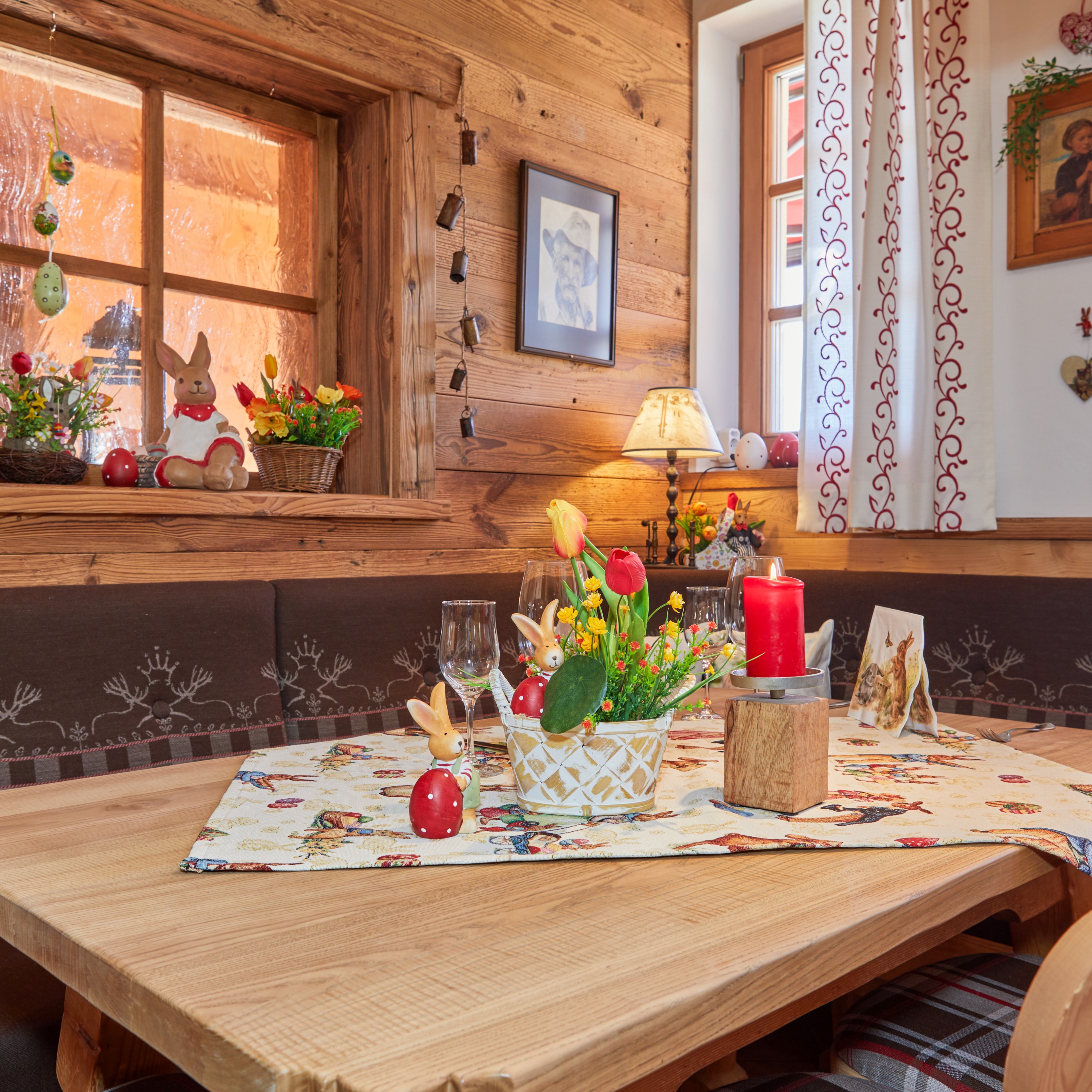 Berghotel Birkenhof Gaststube Ostern